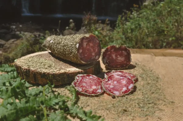 Le saucisson sec aux herbes de provence des Salaisons de Montagnac